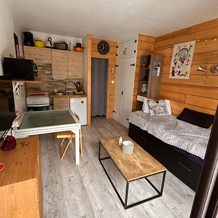 Apartment Rez De Jardin Praloup Uvernet-Fours